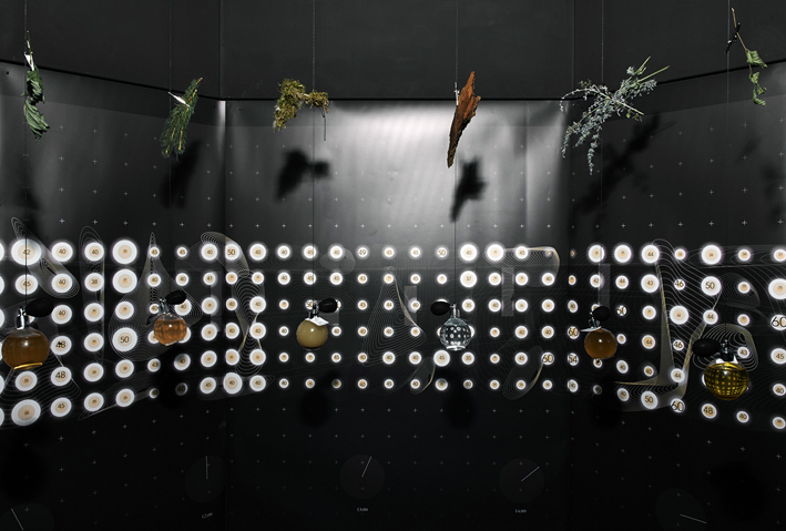 Scent cabinet / © Jann Averwerser