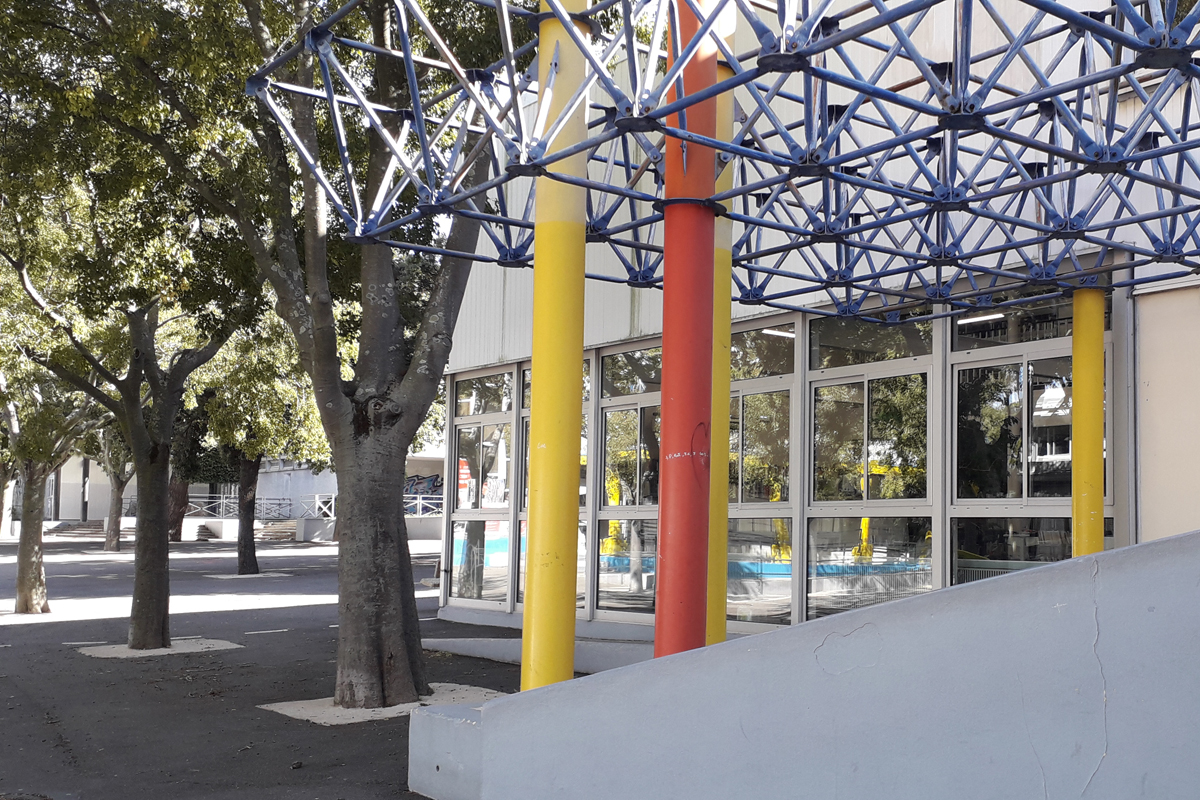 Entrance of the Alain Savary school